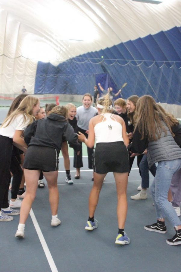 The+Highland+girls+tennis+team+gathered+to+celebrate+winning+the+state+championship.