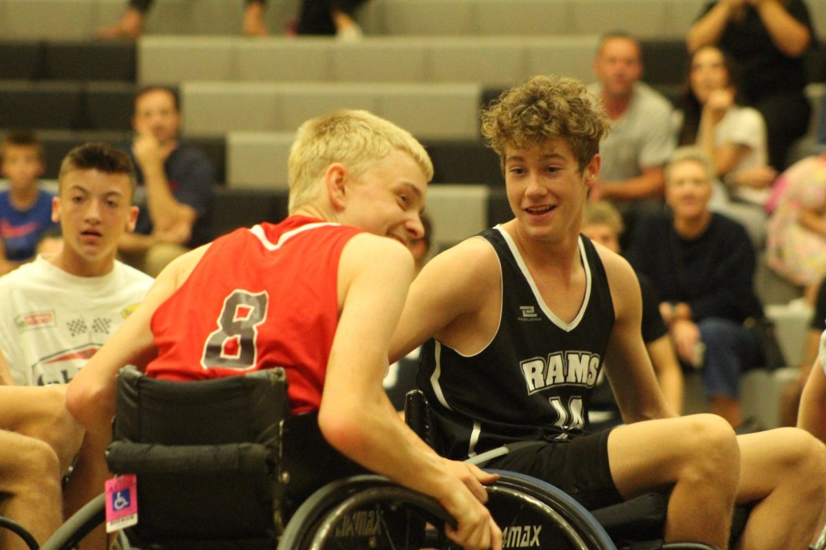 Travis Carpenter guarding Thomas Gardener 